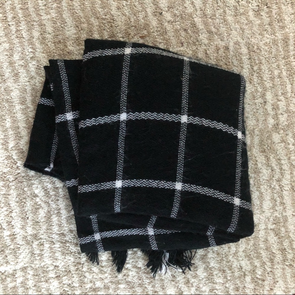 Black Plaid Blanket Scarf